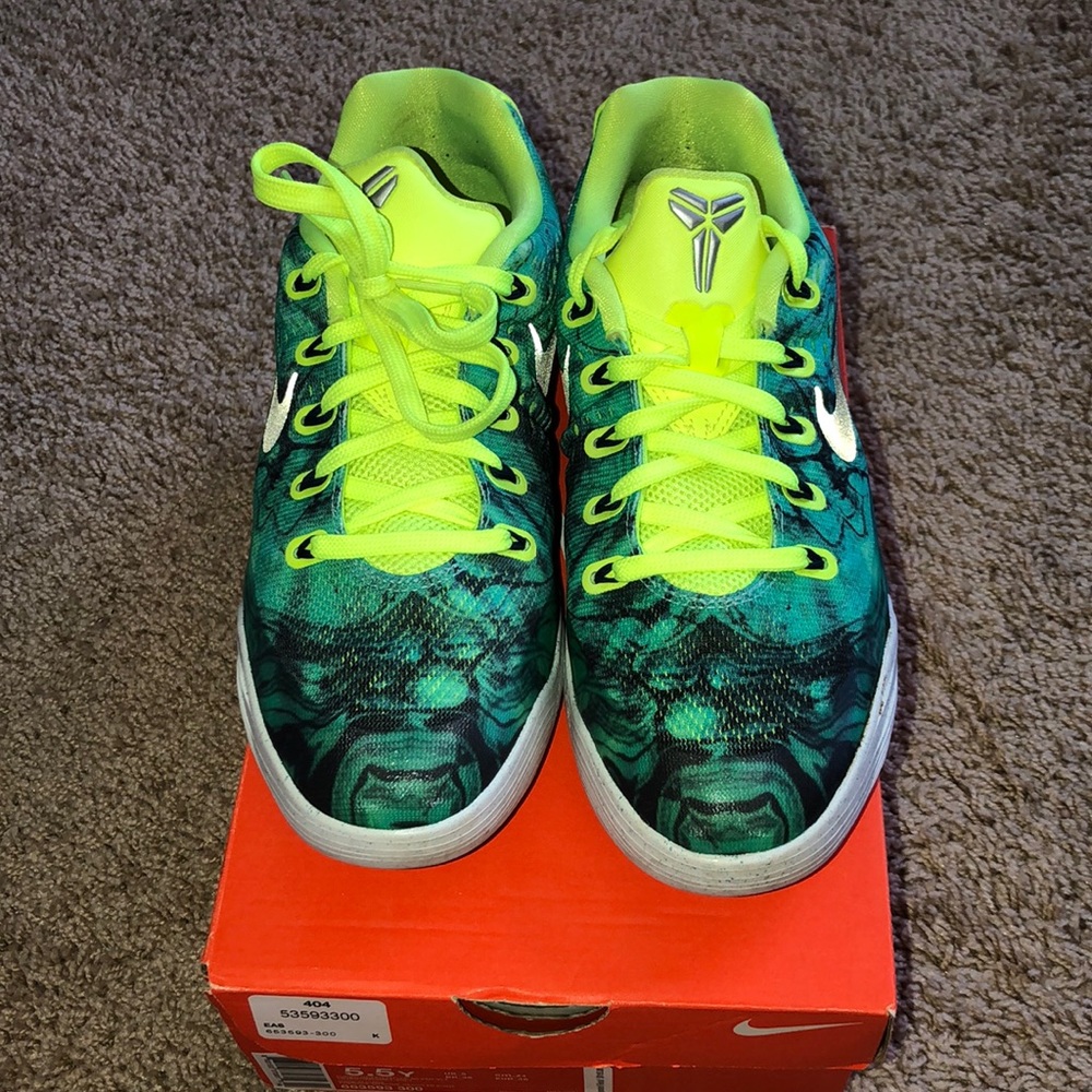 Kobe 9 Low Easter GS size